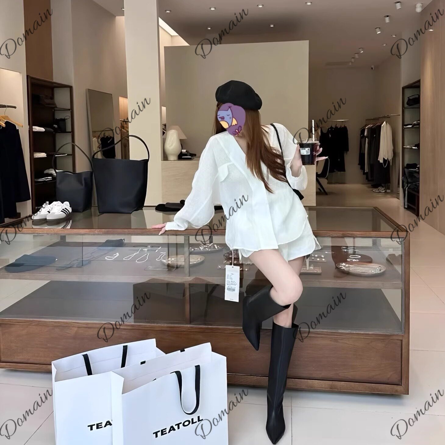 Clothing store display cabinet - Glass Cabinet Display ulasan dan harga