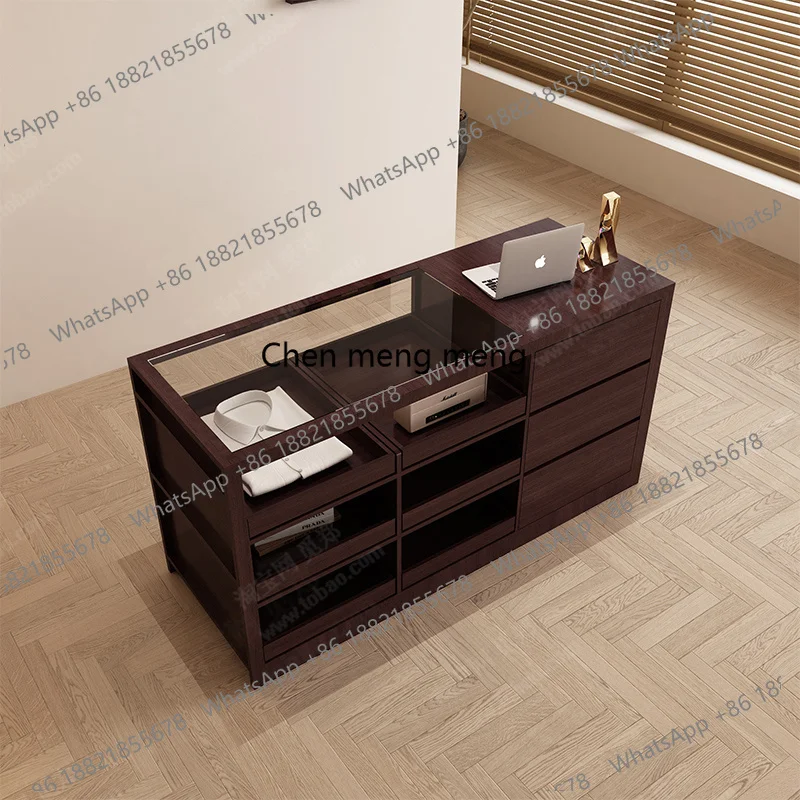 Women's clothing store Nakashi - Glass Cabinet Display ulasan dan harga